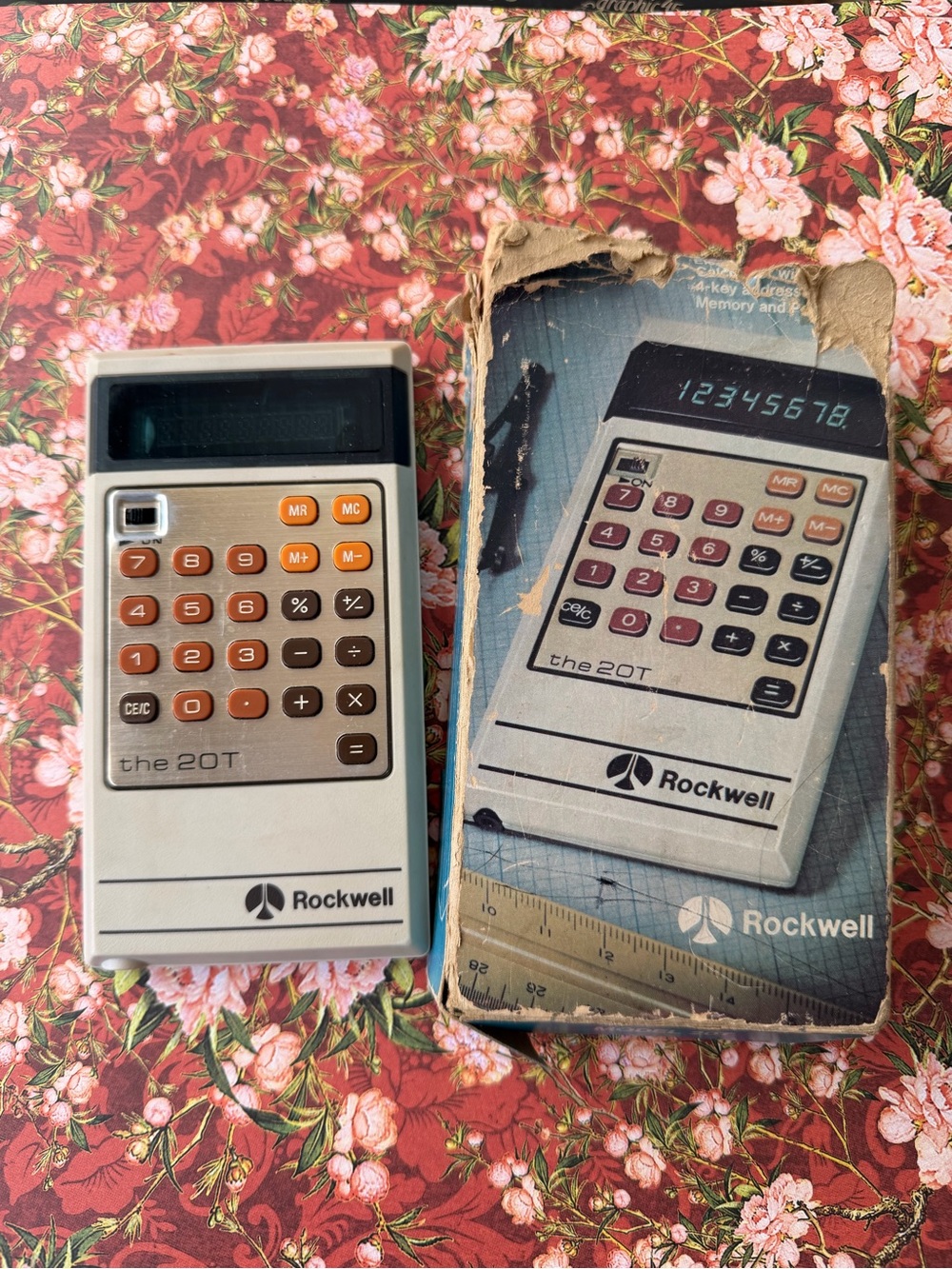 Rockwell the 20T Vintage Calculator in White and Brown working